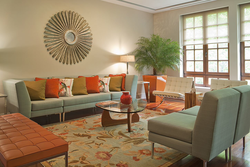 What color goes with terracotta color in the living room interior