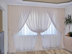 Тарҳи tulle барои меҳмонхона бе пардаҳо акс