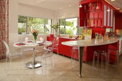 What colors goes with red in the kitchen interior photo