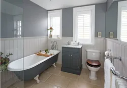 Bath With White Panels Photo