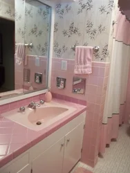 Pink bathroom design