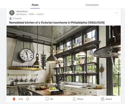 Ас үйдің интерьеріндегі үлкен сағат