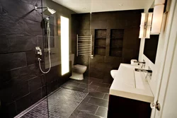 Bath interior in dark colors