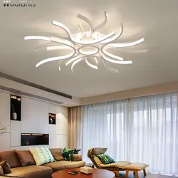 Chandeliers барои шифт боздошта дар меҳмонхона хабарнигори муосир