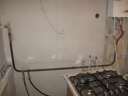 Чӣ тавр ба хориҷ қубурҳо дар ошхона дар Хрущев газ суратҳо