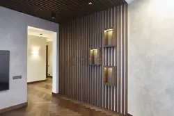 Slats in the interior of the hallway