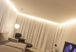 Photo of a soaring ceiling in the bedroom