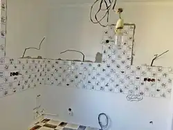 Кладка Пліткі На Фартух Кухні Фота