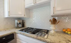 Mətbəx Backsplash Foto Üzərində Plitələr Çəkilməsi