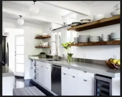 Kitchen design without top drawers