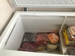 Яхдони сандуқ дар дохили ошхона