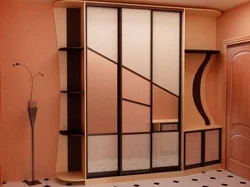 Koridordakı bütün quraşdırılmış qarderoblar foto