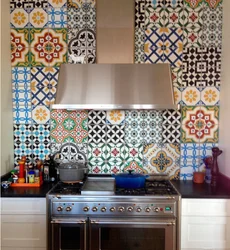 Mətbəx Interyerində Patchwork Üslubunda Plitələr