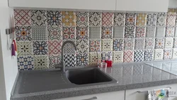 Сафолҳои сабки patchwork дар дохили ошхона