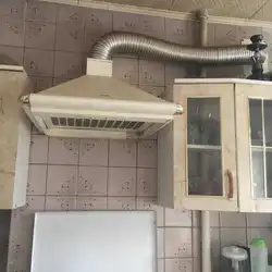 Установить вытяжку кухне фото