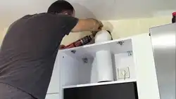 Установить вытяжку кухне фото
