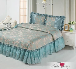 Stylish Bedspread For The Bedroom Photo