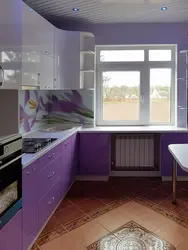 Терезе фотосы бар үйіңіздегі бұрыштық ас үй