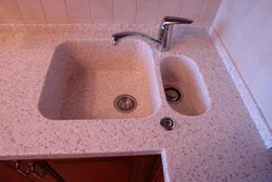 Lavabo Bilan Oshxona Fotosurati Uchun Sun'Iy Toshdan Yasalgan Stol Usti