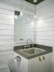 Clapboard bathtub photo