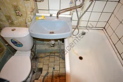 Bathroom in Khrushchev renovation photo budget option