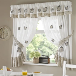 Window Decoration In A Small Kitchen Photo