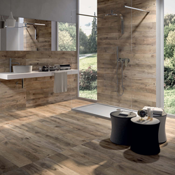 Wood-look porcelain tiles in the bathroom photo