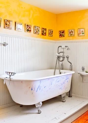 Regular bathroom tile design