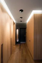 Design of suspended ceilings with lighting in the hallway