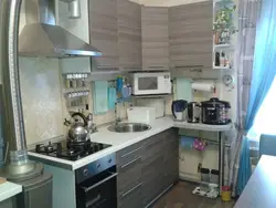 How to hang a microwave in the kitchen photo