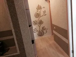 Дәліздегі қабырғаларға арналған сұйық тұсқағаз фото