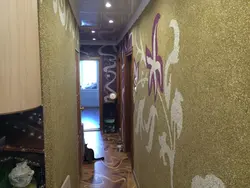 Дәліздегі қабырғаларға арналған сұйық тұсқағаз фото