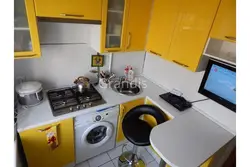 Kitchen design 5m2 with refrigerator and gas