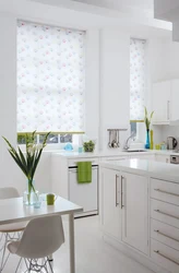 Roller blinds for the kitchen photo