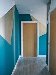 Photo of painting the walls in the hallway