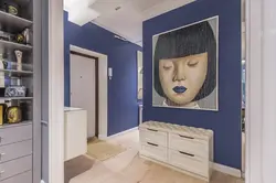 Photo of painting the walls in the hallway