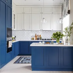 What colors goes with blue in the kitchen interior