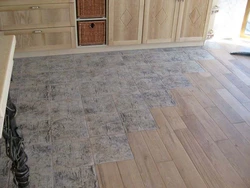 Laminate and tiles in the kitchen photo combined flooring