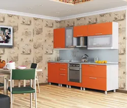 Серые обои и оранжевая кухня фото