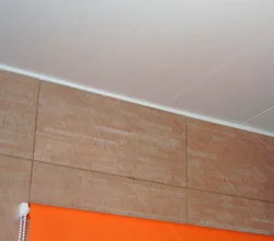 Shiftdagi Fotosuratda Hammomdagi Plinth