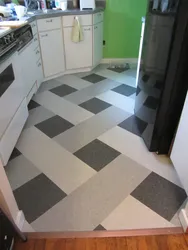 Kitchen floor design in Khrushchev photo