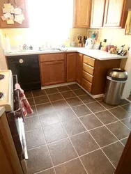 Kitchen floor design in Khrushchev photo