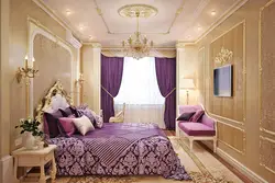 Дохили Хонаи Хоб Бо Рангҳои Тиллоӣ