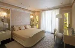 Интерьер спальни в золотых цветах