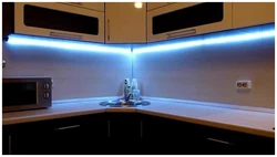 LED yorug'lik fotosurati bilan oshxonalar