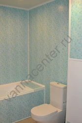 PVC panelləri ilə Xruşşovdakı vanna otağı fotoşəkili