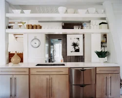 Kitchen design with open shelves and cabinets