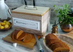 Bread box in the kitchen design