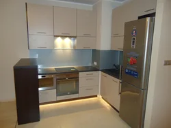 Kitchen with outside corner design