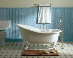 Clawfoot bathtub in room interior